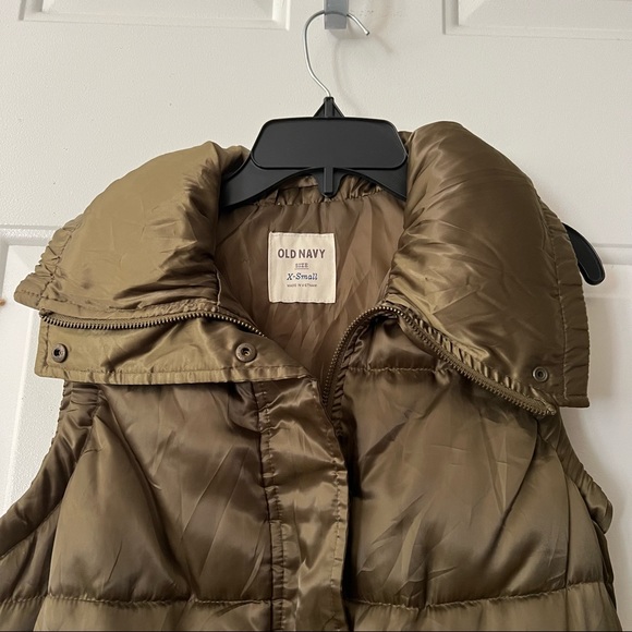 NWT Old Navy Puffer Vest Sz XS - Picture 4 of 8